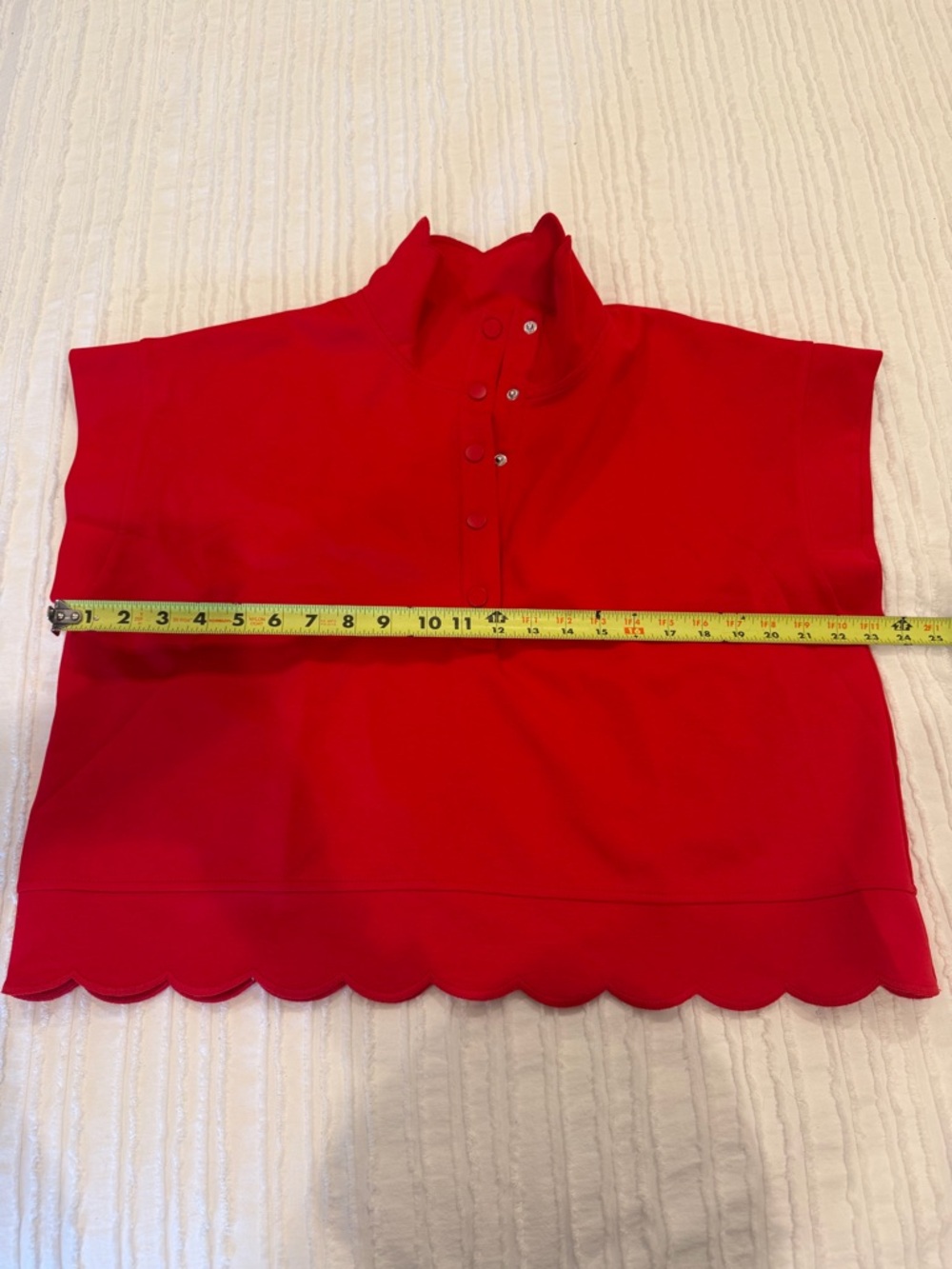 Entro Red Short Sleeve Collared Top Scallop NWT - Picture 4 of 6